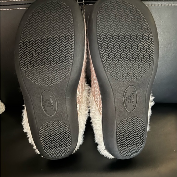 Ladies Isotoner Signature Shoes size XL - Picture 8 of 8